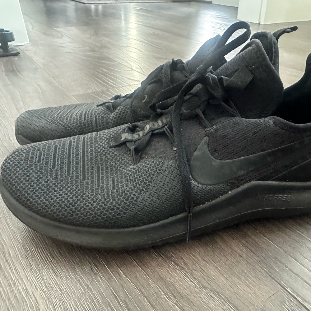 MENS BLACK NIKE FREE RUN TR 8 - TRAINING SHOE - SIZE 10.5 GOOD